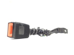 защелка крепление ремень безопасности правый перед vw PASSAT B7 3AA857756C