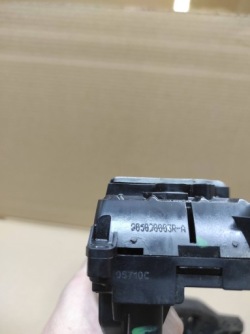 правый замок передний renault MEGANE III Купе 4 805020003R