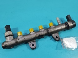 топливная рейка 04B130093 057130764AB SKODA RAPID 1.4 tdi
