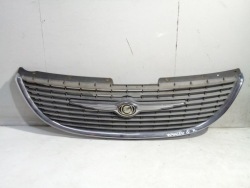 CHRYSLER Voyager IV решетка радиатора