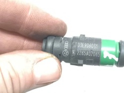 seat oe 03E133320 топливная рейка