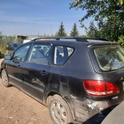 TOYOTA AVENSIS VERSO коллектор Впускный 2002 2.0л
