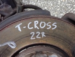 поворотный кулак, цапфа комплект правая 2Q0413031DM vw 1.0 DLA 22R