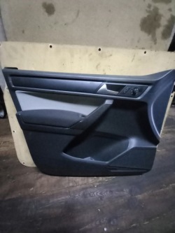 vw Caddy 2K5 дверные карты передняя правая