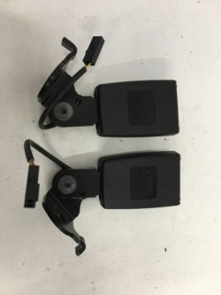 ремень безопасности зад левый vw UP 1S3 3 Двери 1S0857739A