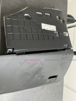 бардачок пассажира opel oe 13151872