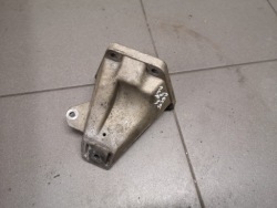 лапа подпора Двигателя Audi A6 C5 2.4 8D0199308D
