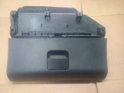 бардачок пассажира vw Polo IV 6Q1857101E