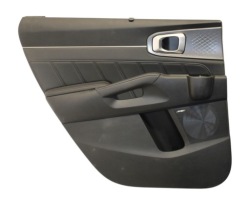 kia SORENTO IV дверные карты задних левых 83301-P2310MQL
