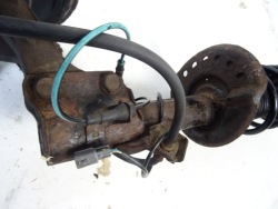 JUKE РЕСТАЙЛИНГ F15 1.2 Бензин амортизатор пневматический поворотный кулак 40014-1KK0A