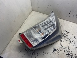 TOYOTA PRIUS III фонарь правый