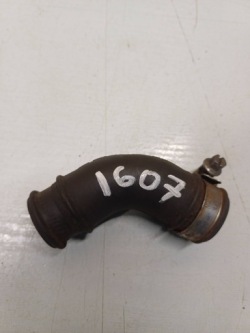 патрубок 058103493A Audi A6 C6