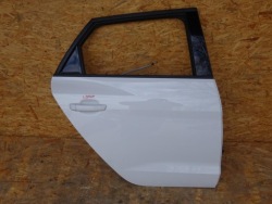 Audi A1 82A 18- дверь правая задняя LB9A
