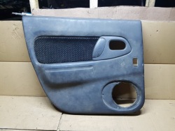дверные карты зад левый mazda 323F BA
