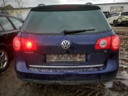 volkswagen PASSAT блок предохранителей 2006 1.9л 3C0937049D F005V00525