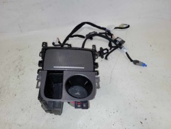 бардачок консоль зарядка Hyundai SANTA FE IV 2021