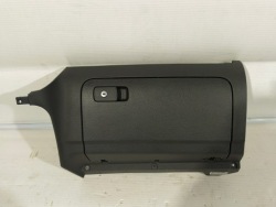 vw SCIROCCO 2.0tdi бардачок пассажира