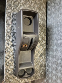 тунель середина lancia MUSA oe 735384991