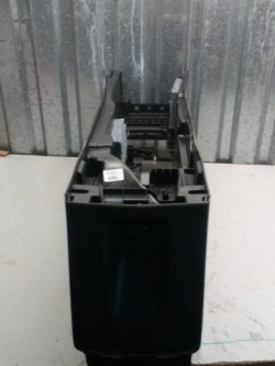 renault MEGANE IV тунель середина