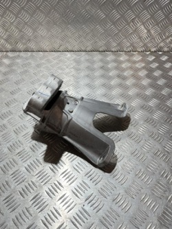 лапа подушка Двигателя Honda ZRV 23- 2.0 e: