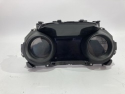 спидометр часы YARIS CROSS 21-