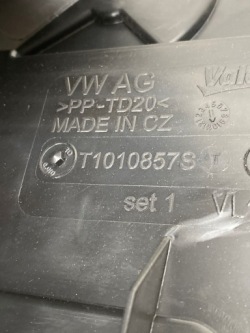 2018 Audi A3 S3 8V радиатор отопителя / комплект 8V1858431B