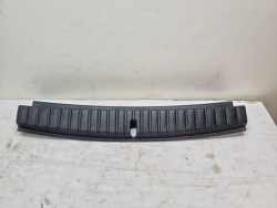 BMW 1 F40 защита накладка ремня багажника