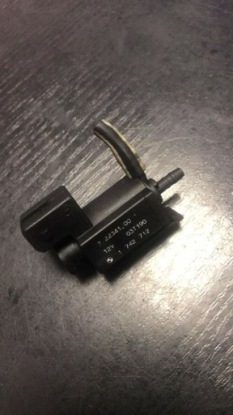 клапан BMW 5 (E39) 72234100 3.0л Дизель 135kW 2000