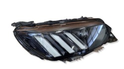 фара правая сторона peugeot 2008 II 9823193480