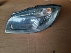 передняя фара левая SKODA ROOMSTER 2009 год