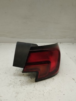 opel ASTRA K V 5 фонарь правый 39015944