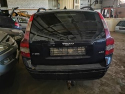 volvo V50 шланг воды 2005 2.0л