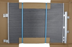 Радиатор кондиционера renault V 2015 - 2023