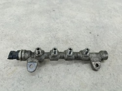 топливная рейка Дизель FIAT PUNTO Evo 55215208 0445214192 Bosch