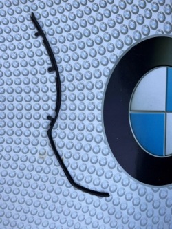 BMW X5 E70 / X6 E71 - защита шасси бачка правая Сторона