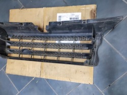 воздухозаборник жалюзи решетка радиатора DHB500062 LAND Range Rover Sport L320