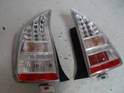 фонарь правый TOYOTA PRIUS III