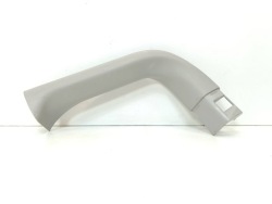 защита крышки багажника правая TOYOTA PRIUS PLUS 2015r