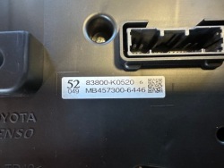 TOYOTA YARIS CROSS спидометр часы
