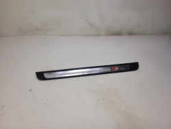молдинг порога передний левый Audi A4 B8 8K0853373B