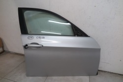 дверь правая передняя Комплектная - BMW 3 E90 E91 04-11 A22/7