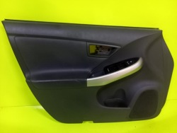 дверные карты правой задних RAV4 IV