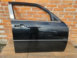 CHRYSLER 300C 04-10r дверь правая передняя