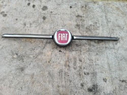 FIAT 500 рестайлинг Emblemat эмблема значок решетка радиатора 735637413