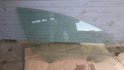 стекло боковое правое MONDEO MK4 2009 FORD