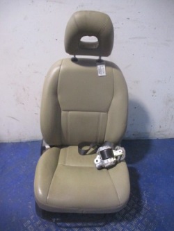 TOYOTA RAV4 II РЕСТАЙЛИНГ 3D кресло правый передний кожа+ремень