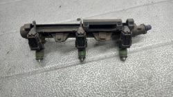 топливная рейка SKODA OCTAVIA I 95R HB 1.6b 032133319B