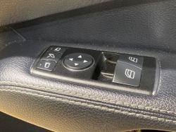 дверные карты правый передний MERCEDES SL R231 AMG