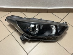 передняя правая TOYOTA YARIS IV 4