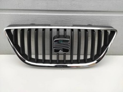seat oe 6J0853651 решетка радиатора